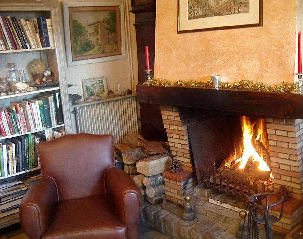 Maison D'Hotes De La Verriere Les Ardillats Luaran gambar
