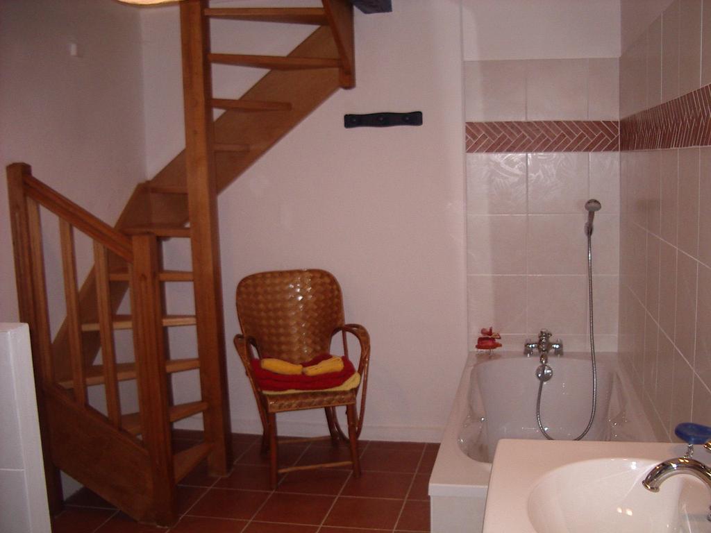 Maison D'Hotes De La Verriere Les Ardillats Bilik gambar